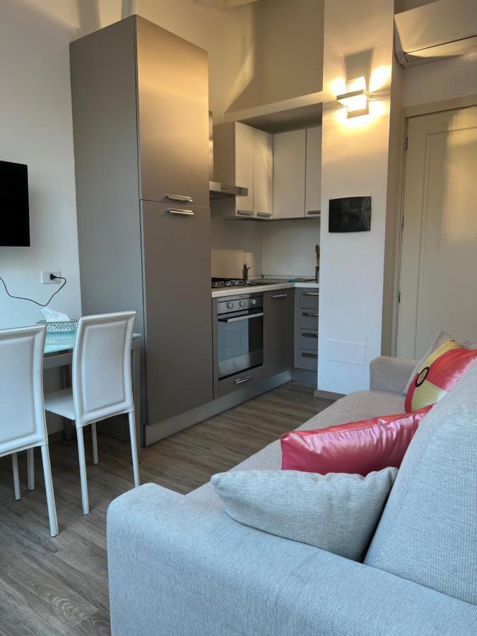 Sunshine Raggio Di Sole Apartment Milan Bagian luar foto