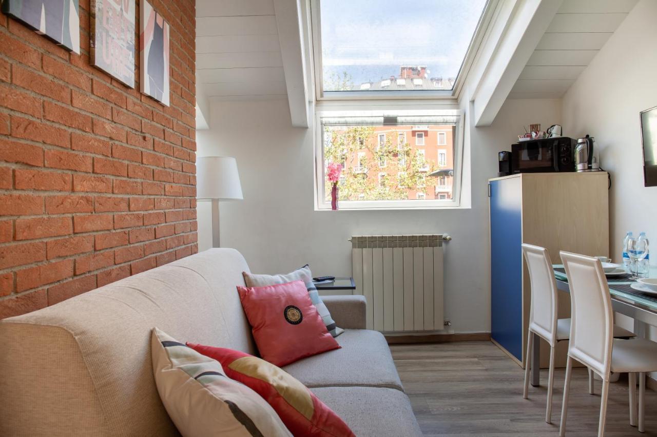 Sunshine Raggio Di Sole Apartment Milan Bagian luar foto