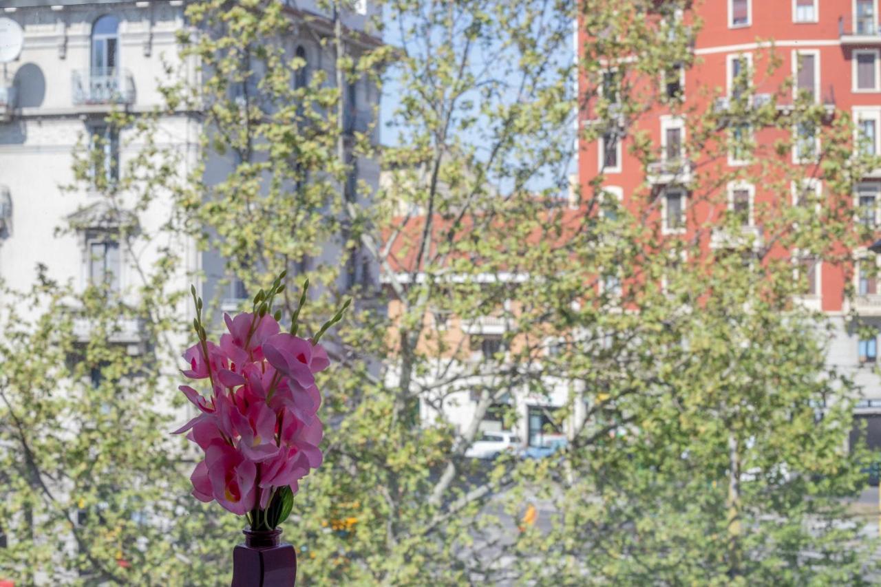Sunshine Raggio Di Sole Apartment Milan Bagian luar foto