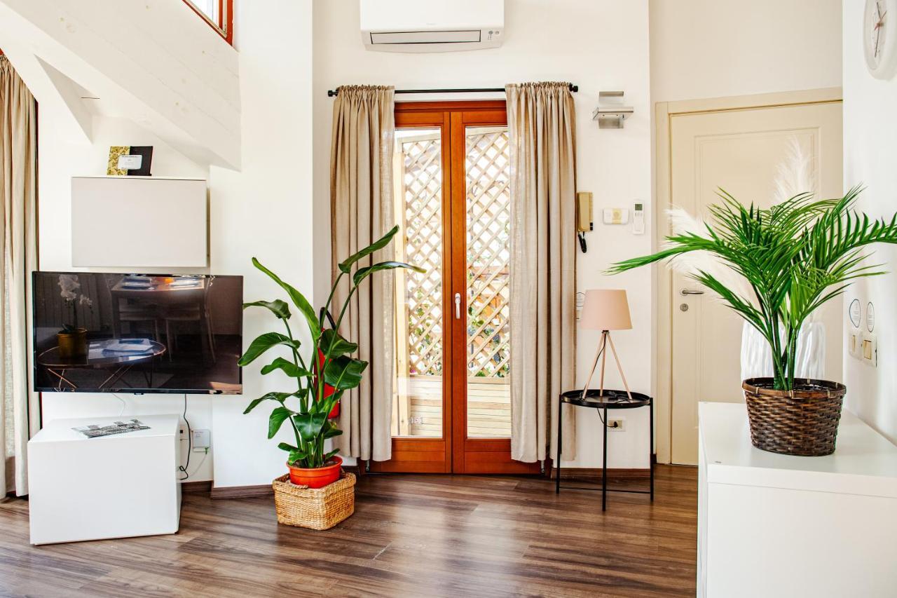 Sunshine Raggio Di Sole Apartment Milan Bagian luar foto